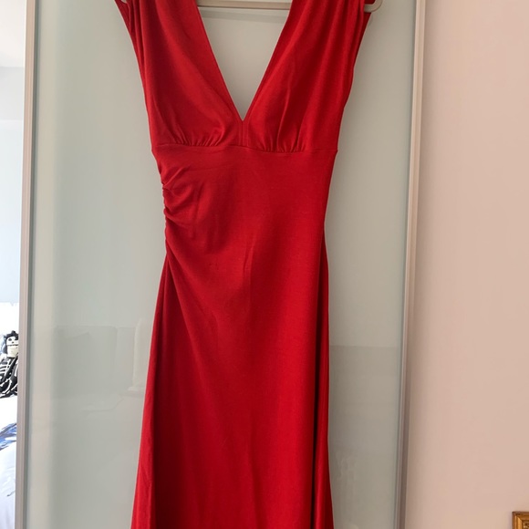 Diane Von Furstenberg fitted deep V dress - Picture 2 of 7